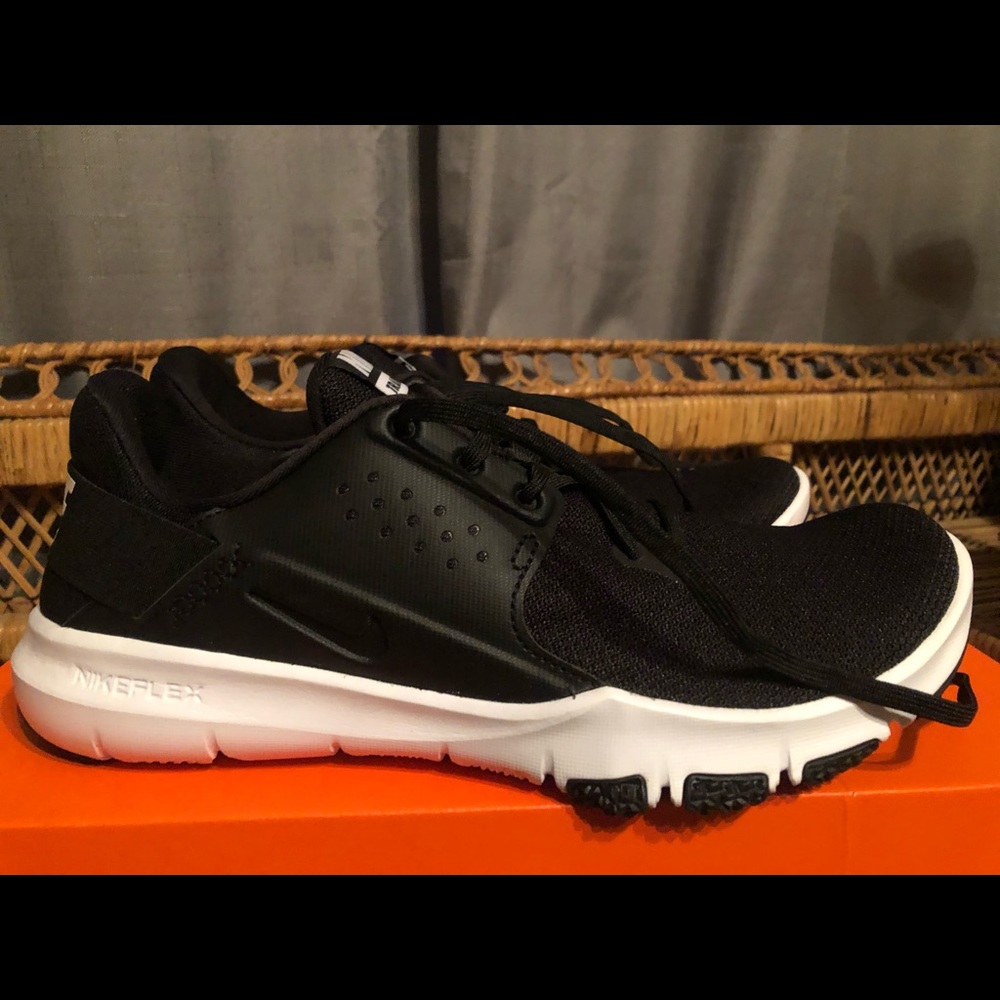 Women’s Nike runners size 8.5